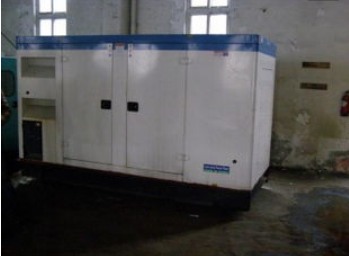 海棠湾镇康明斯150kw大型柴油二手发电机组